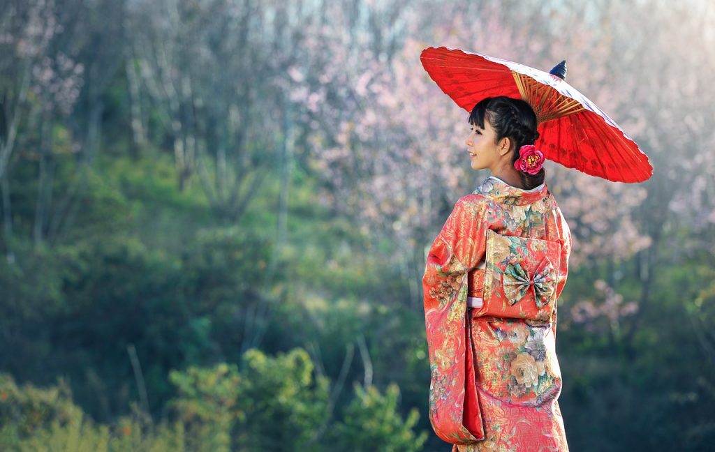 kimono, woman, umbrella-1822520.jpg